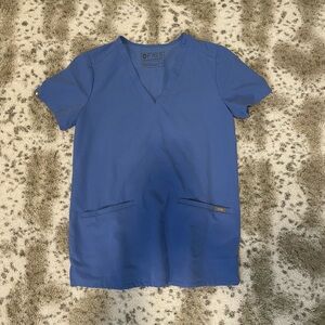 Figs scrub top
